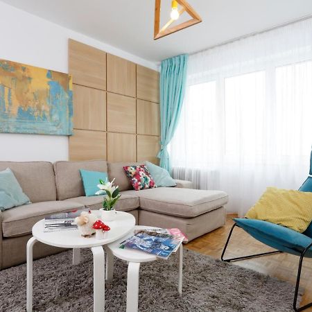 Lovely 2 Bedroom Apartment Near Old Town Bucareste Exterior foto