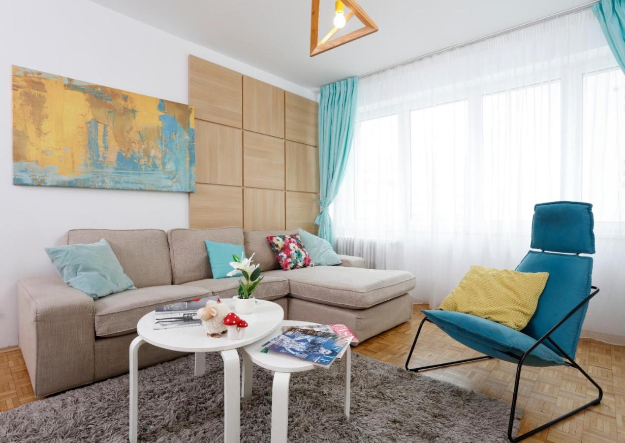 Lovely 2 Bedroom Apartment Near Old Town Bucareste Exterior foto